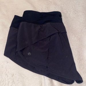 Lululemon speed up 2.5 shorts size 12